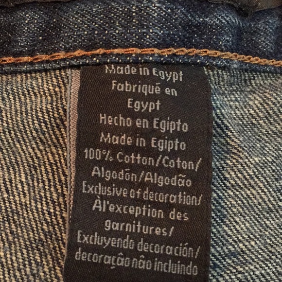 Gorgeous Dark-Wash Calvin Klein 38 waist Jeans - Picture 5 of 6